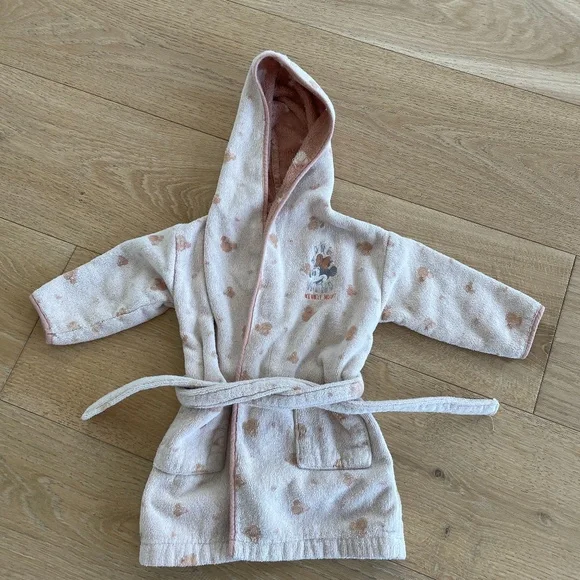 Zara home | Pajamas | Minnie Mouse Dressing Gown | Poshmark